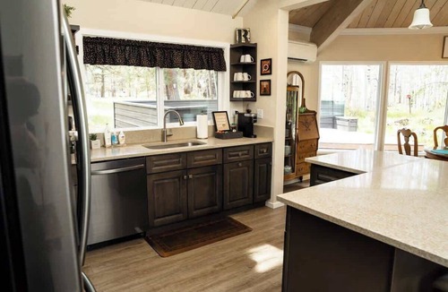 Black Butte Ranch House | Large Black Butte Meadow Home With Mountain Views
