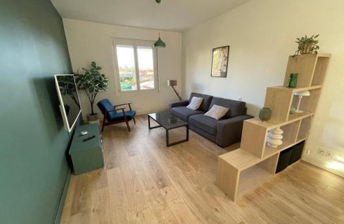 Castres Apartment | Large bright, designer et air-conditioned 1 bedroom apartment Castres