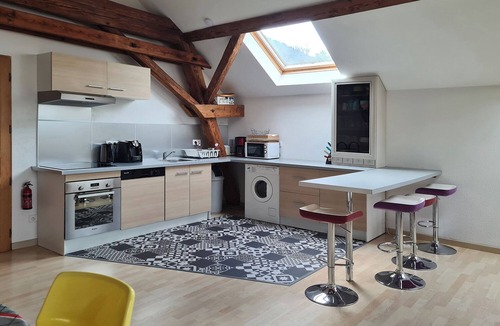 Saint-Nabor Cottage | Large bright loft + bedroom in old barn on the wine route