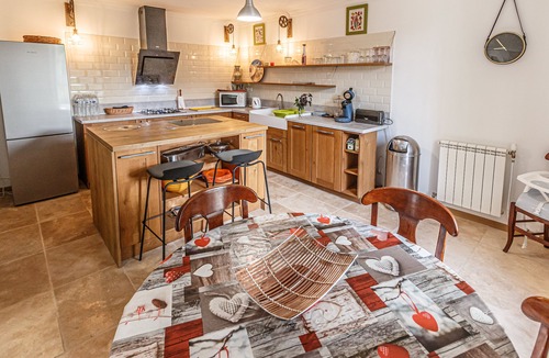 Saint-Chinian House | Large building near Saint CHINIAN - 40 minutes from the beach