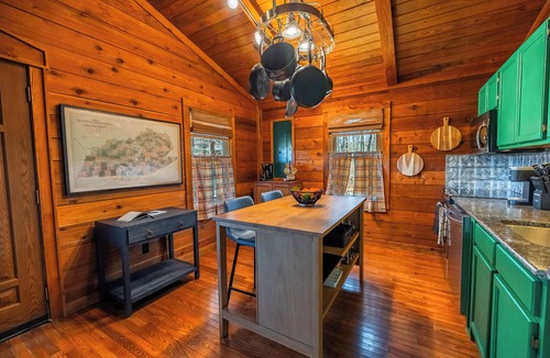 Monteagle Cabin | Large cabin-Game Room,Hot tub,Kid Friendly