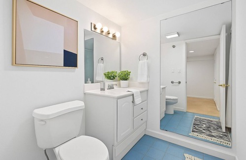 Stevens Hotel | Large Capitol Hill Home Family Retreat
