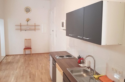 Innere Stadt Apartment | Large central two bedroom Apartment A12
