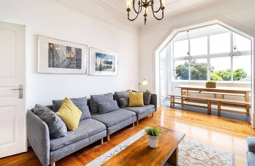 Principe Real Apartment | Large Central with View 3E by Central Hill
