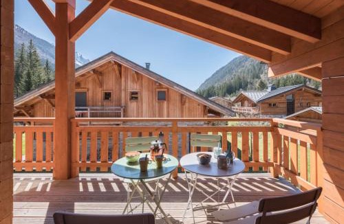 Chamonix-Mont-Blanc Ski Chalet | Large chalet for 10 with Mont Blanc's view