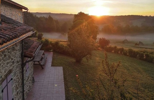 Busserolles House | Large charming gîte with swimming pool in the Dordogne - up to 34 people/15 bedrooms