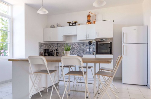 Plomeur House | Large & Charming house / 5 mins from beach / 5 Bedrooms