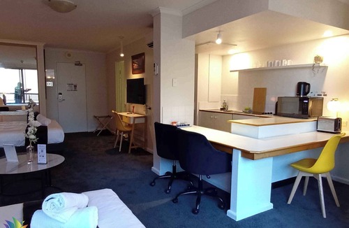 Darlinghurst Apartment | Large City Studio with Big Balcony