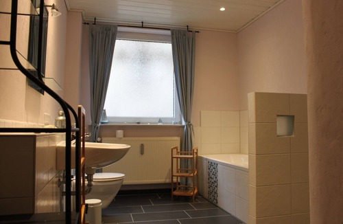 Bodenfelde Apartment | Large, comfortable apartment, close to nature, in the village