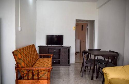 Castle Comfort Apartment | Large Comfortable Apartment #5 Roseau by The Green Castle