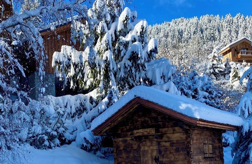 Les Allues Ski Chalet | LARGE, COMFORTABLE CHALET FOR 10 WITH VIEW IN MERIBEL-LES ALLUES