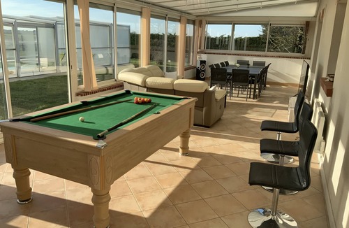 Maslives House | Large comfortable house, heated swimming pool 5 minutes from Chambord castle