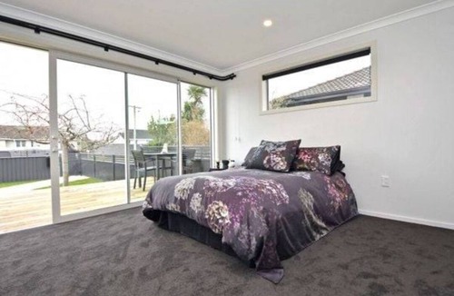 Invercargill House | Large Comfortable Modern 4 Bedroom Home