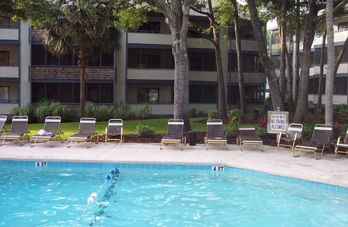 Myrtle Beach Villa | Large condo 2B/2B With 3 porches 2 Pools Close to Beach. Great Reviews! 9.6/10