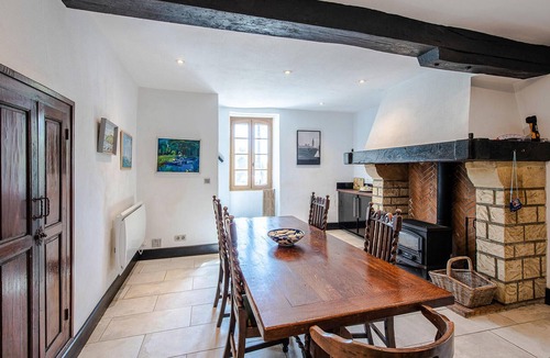 Auterrive House | Large cottage with beautiful garden.