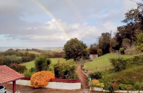 Beyrie-sur-Joyeuse Apartment | Large country apartment