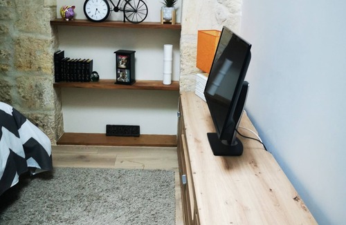 Libourne Apartment | LARGE COZY STUDIO LIBOURNE CENTER