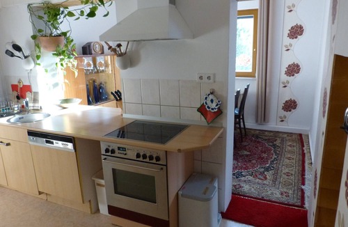 Heckengereuth Condo | Large, cozy vacation apartment by the mountain lake with private sunbathing lawn