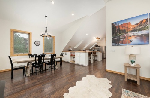 Grand Lake Cabin | Large Deck with Great Views - Private Hot Tub + Firepit - Laundry