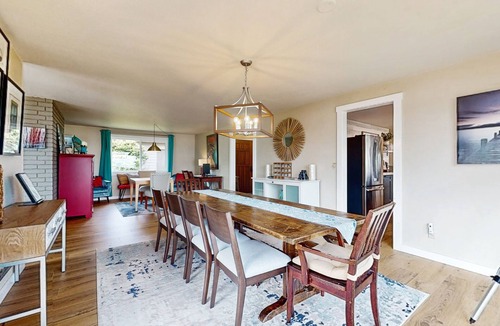 Freeland House | Large, dog-friendly home w/WiFi, fenced yard, fireplaces & gorgeous water view