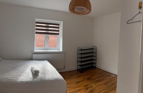 Cradley House | Large Double Room