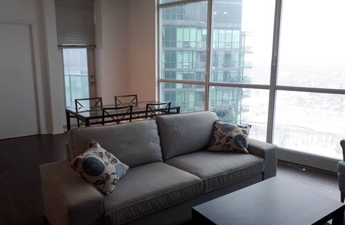 Niagara Condo | Large Downtown 1 Bdrm condo high rise with city and lake view