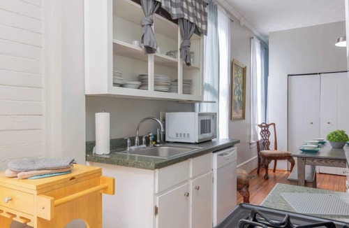 Columbus House | Large Downtown Home - The Sunny Southern Manse