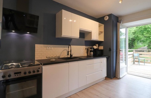 Le Bourg-Saint-Leonard Cottage | Large duplex, pets allowed - 8/10 guests