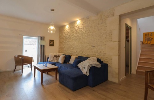 Le Bourg-Saint-Leonard Cottage | Large duplex, pets allowed - 8/10 guests