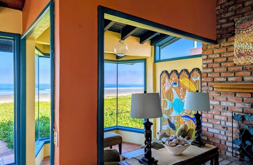 Lengueta Arenosa Villa | Large entertainment area inside and out. Event property