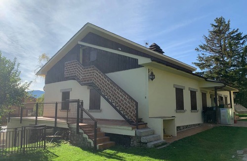 Rascafria Ski Chalet | Large family country house in Rascafría,1 h from Madrid, 12 to 24 people