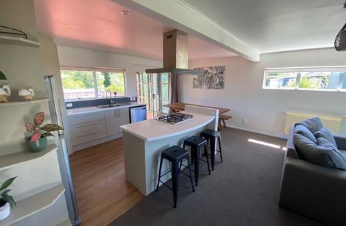 Patons Rock House | Large Family Friendly Patons Rock Beach Retreat