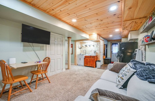 Halfway House | Large Family Home: 5 Mi to Dtwn Hagerstown!