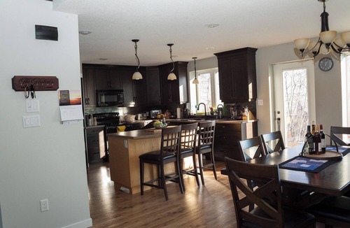 Hague House | Large Family Oriented Home- escape from the city and enjoy the SK countryside!