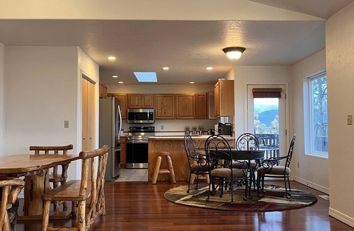 Farviews - Pattee Canyon House | Large family sized home centrally located with stunning views.