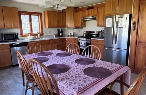 Walpole House | Large Farmhouse with expansive views, firepit 15 min north of Keene