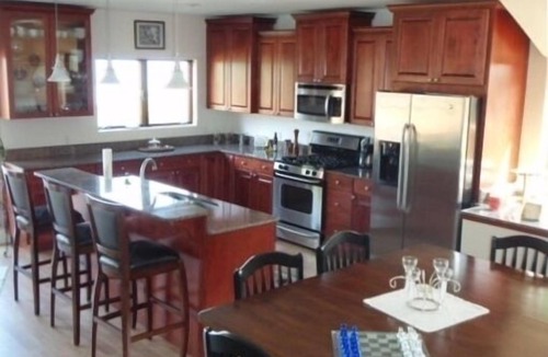 Polson House | Large Flathead Home 'The Chateau' 6 Bedroom Sleeps 18