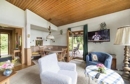 Weidenberg Apartment | Large, fully equipped vacation home (65sqm) with covered terrace and wood-burning stove