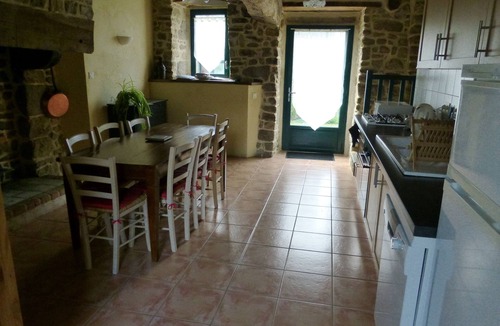 Saint-Germain-en-Cogles Cottage | Large gîte for 12 people, Fougères, Mont St Michel, quiet in the Brittany countryside.