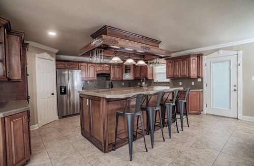 Luling House | Large Group Ranch Retreat 4 Houses 45 Acres Pool Sleeps 40