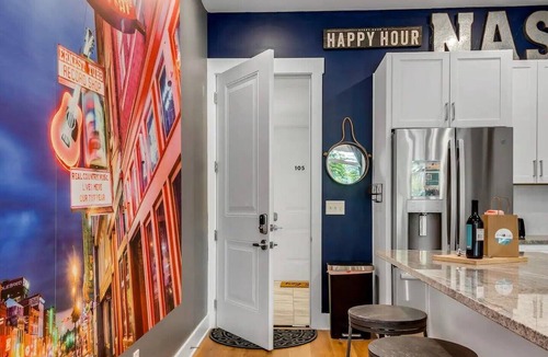 Inglewood Condo | Large Groups! 6Bed/3Bath Near Opry and Broadway!