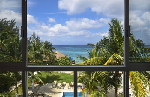 Cozumel Villa | Large Groups , Beachfront Villas with Pools, Staff