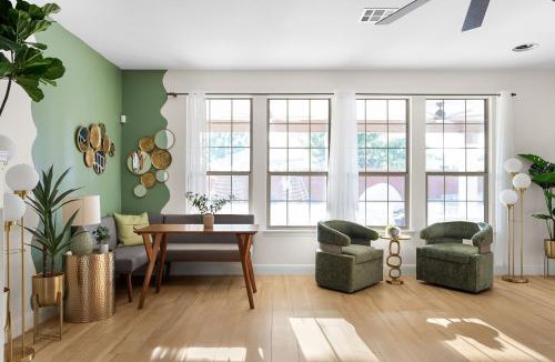 Morningside Meadows House | Large Groups' Luxury House - Pool - Sleep 22