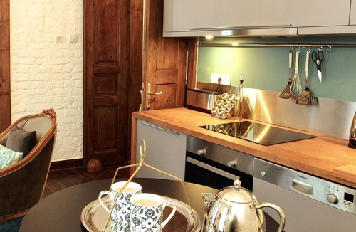 Galata Apartment | Large Groups - Space, Style, Views in Galata!