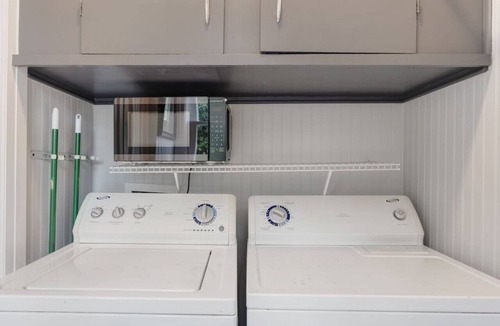 New Iberia House | Large Groups Welcome - 2 Homes Next Door