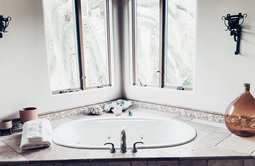 Ojai Villa | Large groups. work and pleasure