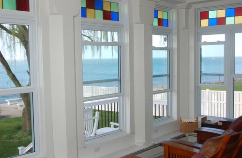 Marblehead House | LARGE HISTORIC HOME ON LAKE ERIE! PERFECT FOR REUNIONS! LABOR DAY WEEKEND OPEN!