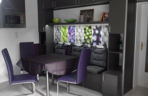 Neuenhagen bei Berlin House | Large holiday property right by the outdoor pool & S-Bahn Berlin (15 minutes to the center)