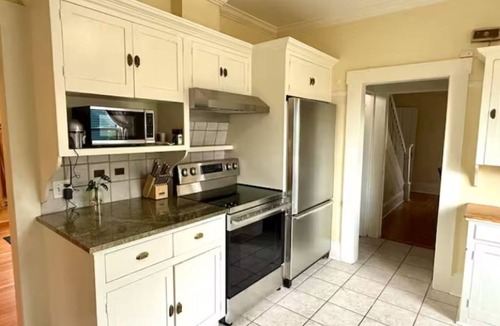 Market District House | Large home in perfect Eugene location!