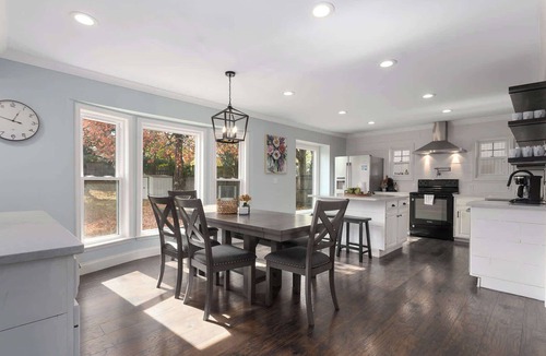 Overland Park House | Large Home Walkable Area Sleeps12+King beds+Tv's